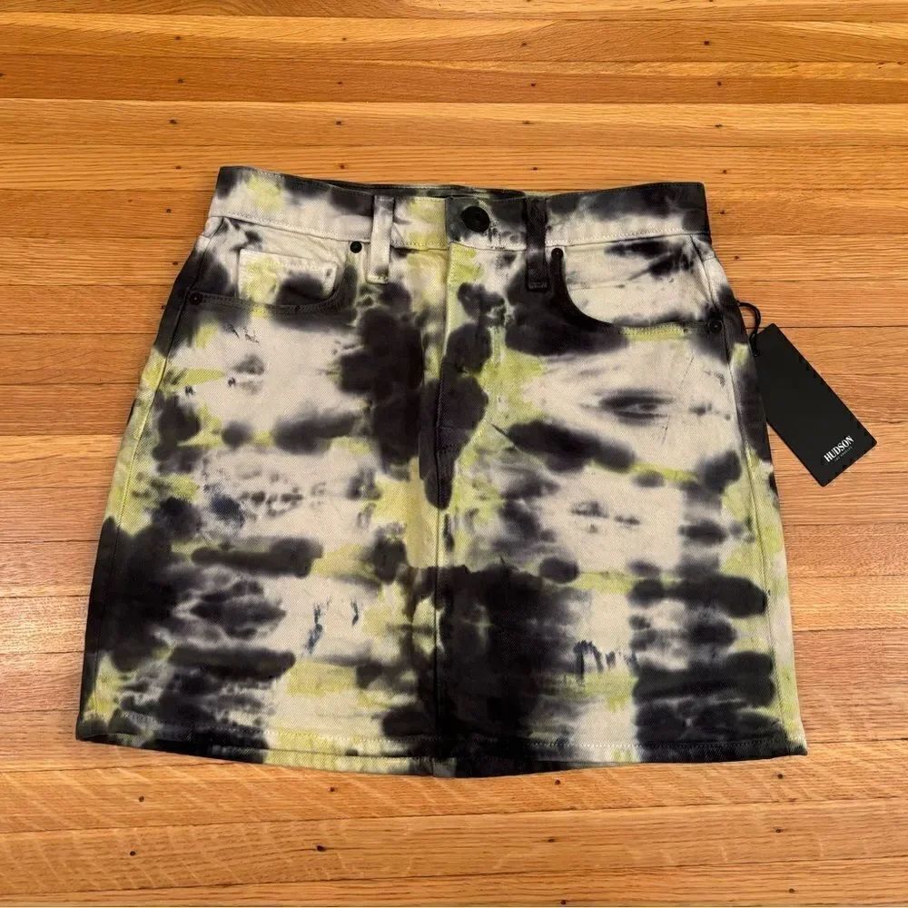Hudson black/green/white tie dye mini skirt NWT